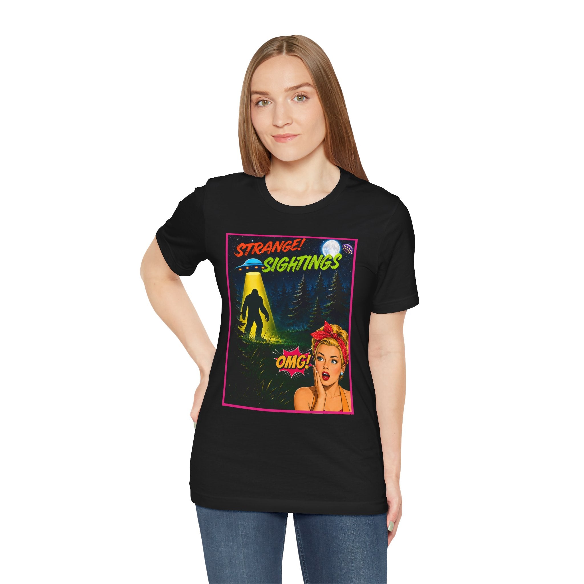 Retro 1950s UFO Bigfoot Alien Abduction T-Shirt - Vintage Sci-Fi Comic Book Graphic Tee"Retro